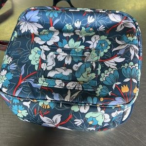 Vera Bradley Insulated Lighten Up bag EUC